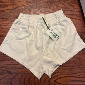 Daily Drills women’s super short-sand M/LG
Size: m/l